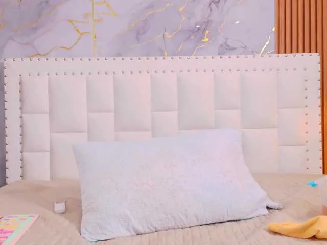 Offline naughtyebonyy on BongaCams