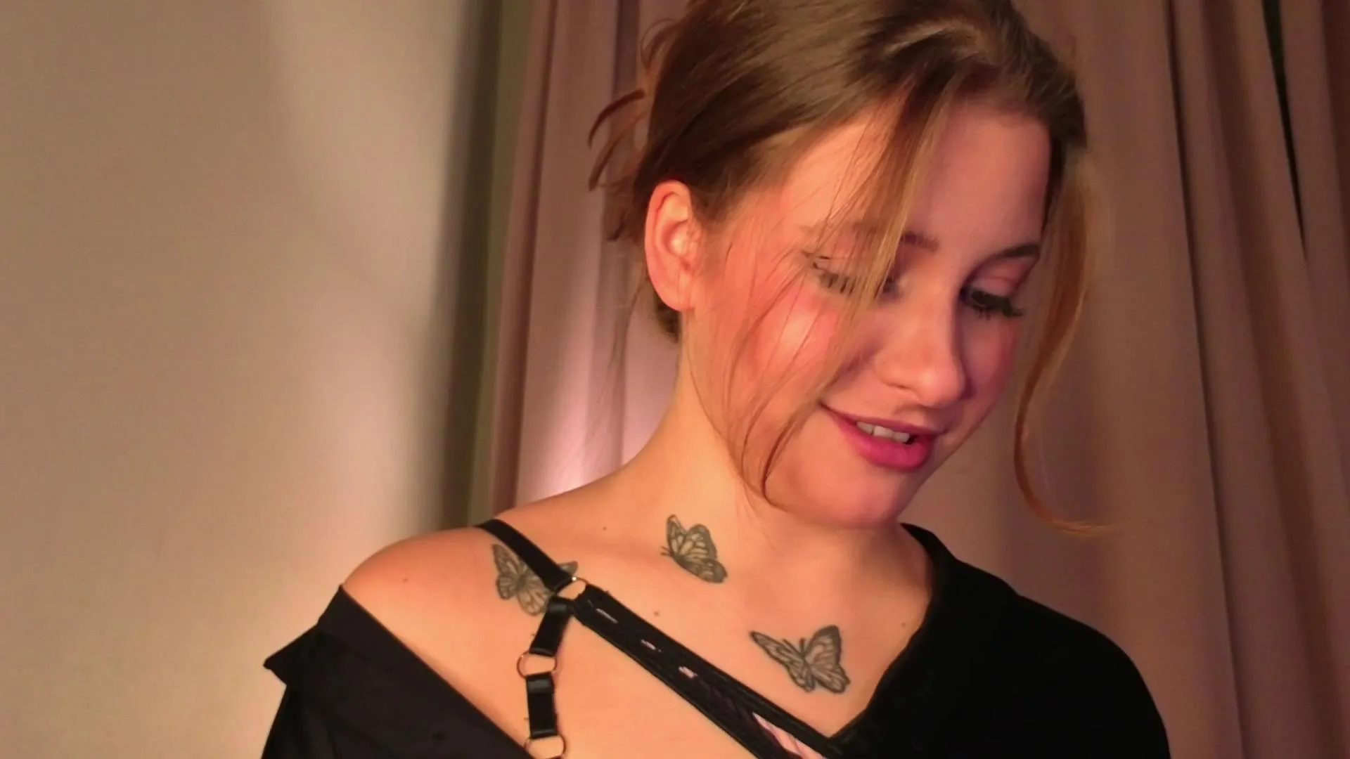 EllamaeWerley on Cam4