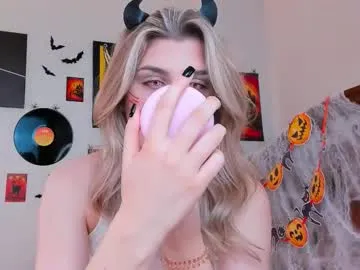 Offline cassieholland on Chaturbate