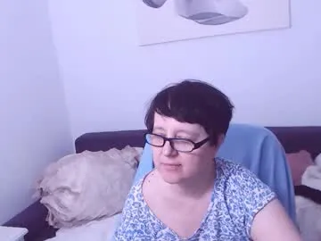 Freechat christarose on Chaturbate