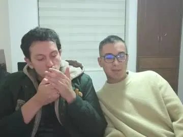 danruiz33 — Rubbin hole [90 tokens left] #smoke #feet #c2c #findom #dom