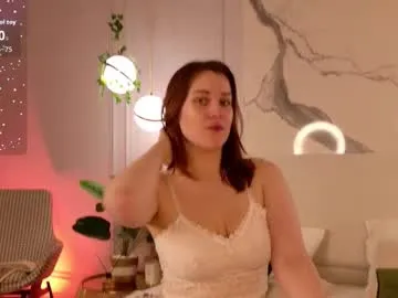 elliegarson__ on Chaturbate
