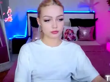 Offline linalirian on Chaturbate