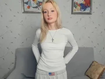 luckyy_tickets_ — Look straight at you and bite my lips #shy #skinny #new #young #18 [11 tokens remaining]