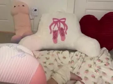 miaharperxox — get naughty w me   Push boobs close to cam [500 tokens left] #18 #blonde #new #young #teen