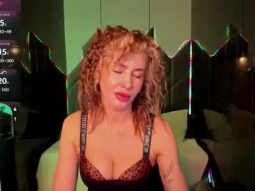 Chaturbate oliviaglow is Group oliviaglow — GOAL REACHED! (show panties) It's pleasure to meet you! #new #milf #nonude #skinny #natural