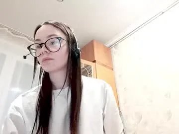 paulitashbi — Goal:  Dance macarena.   Hi I'm Aria and I'm #new at CB ! Welcome! #shy #18 #daddysgirl #petite [6 tokens remaining]