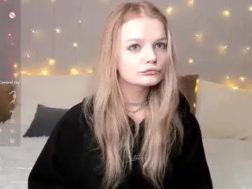 shellyboom — after this don't forget to give my room a thumbs up! Hi hi~  Valentine's Day is coming soon! ^^  .   #18 #blonde #glasses #stockings #French