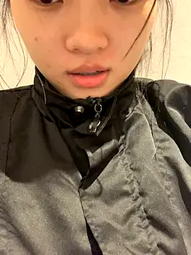 -Bibi-18 on StripChat