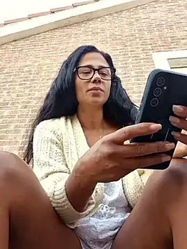 AllanaSquirt on StripChat