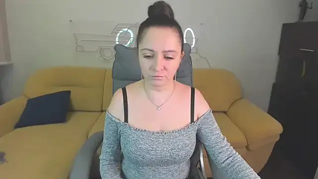 Offline AngellLika on StripChat