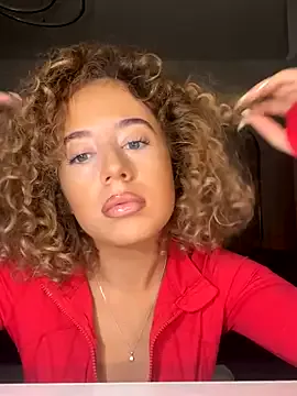 Offline Aurorajadex on StripChat