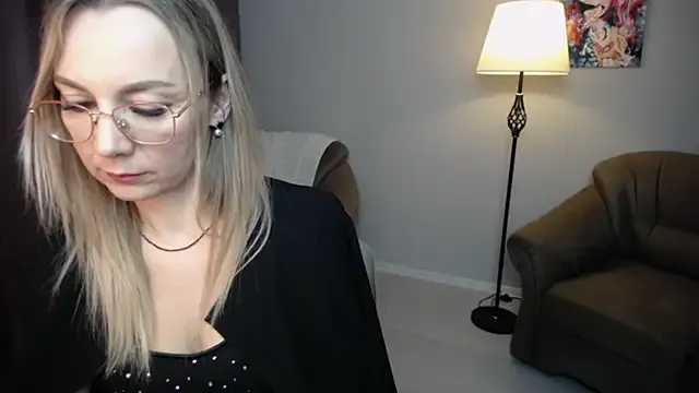 Ava_Elior on StripChat