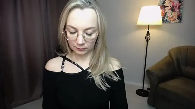 Ava_Elior on StripChat