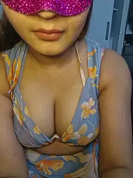 Offline Awesomelusty on StripChat