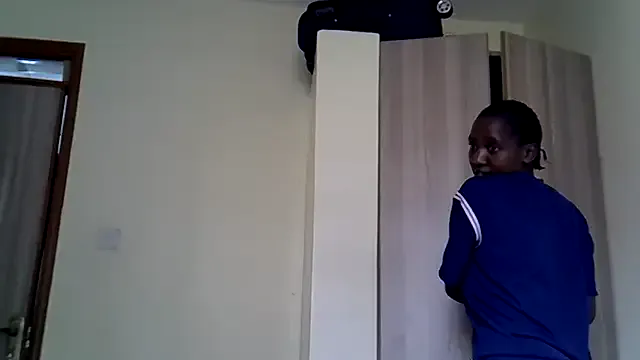 Beee25 on StripChat