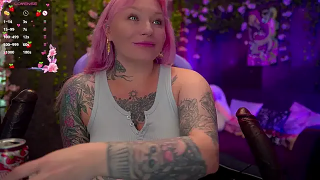 Offline BlackedBarbie on StripChat