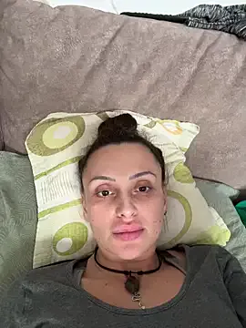 Caramellaa on StripChat
