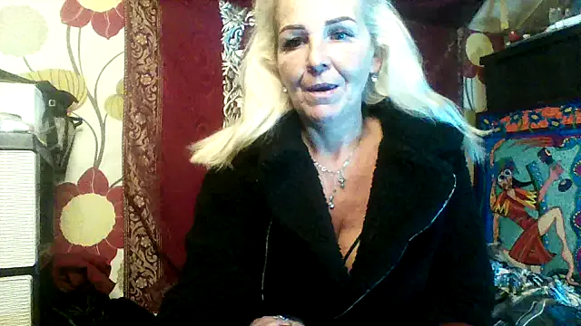 CassandraSandra44 on StripChat