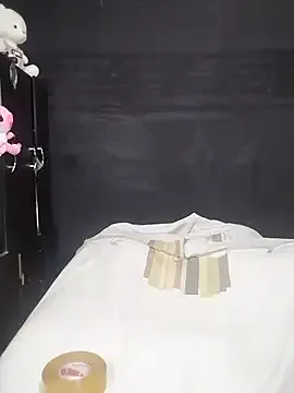 Cerecitaa02_ on StripChat