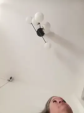CheekySnowQueen_69