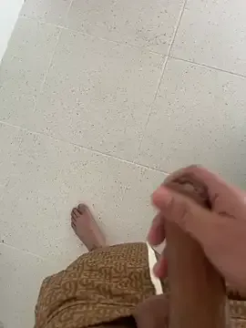 Daddyhhome on StripChat