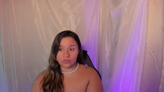 Offline ElaBourn_ on StripChat