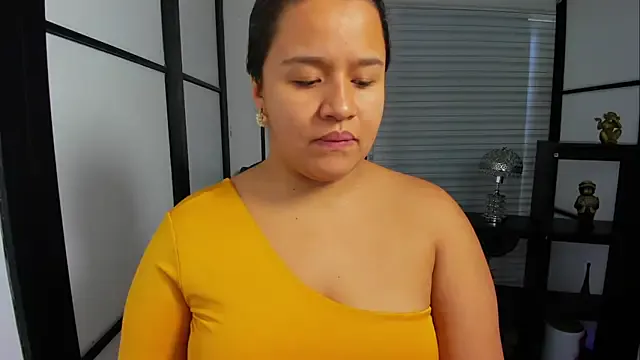 Offline ElaBourn_ on StripChat