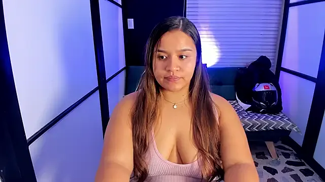 Offline ElaBourn_ on StripChat