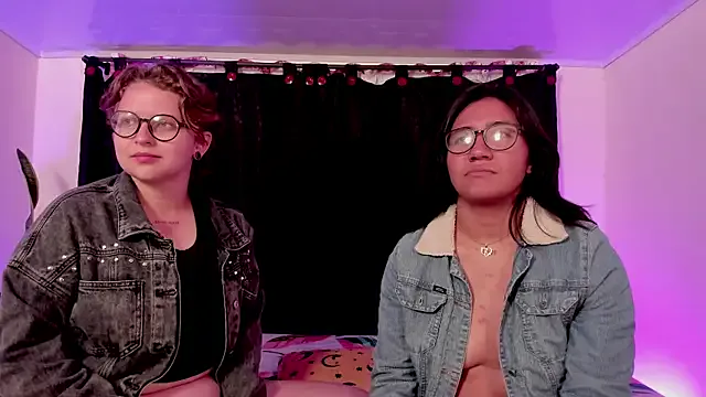 ElectricNights on StripChat