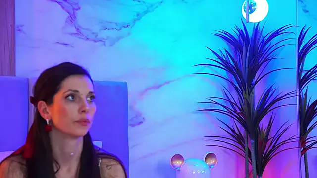 EllyLynn on StripChat