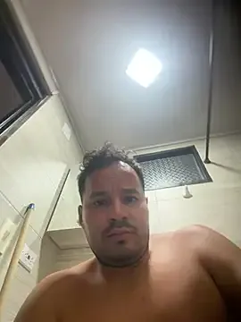 EMILIOHOT