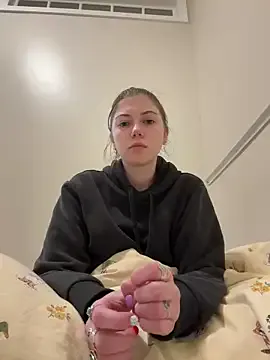 Offline emilycoco on StripChat