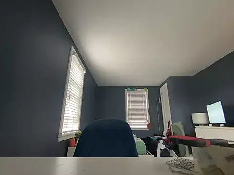 Offline emilycoco on StripChat