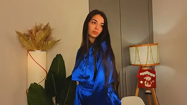 EmmyNoel on StripChat