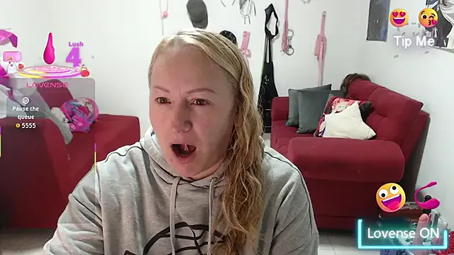 emperabigbootybigass on StripChat