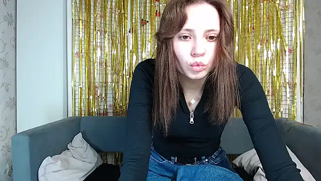 evaa_here_ on StripChat