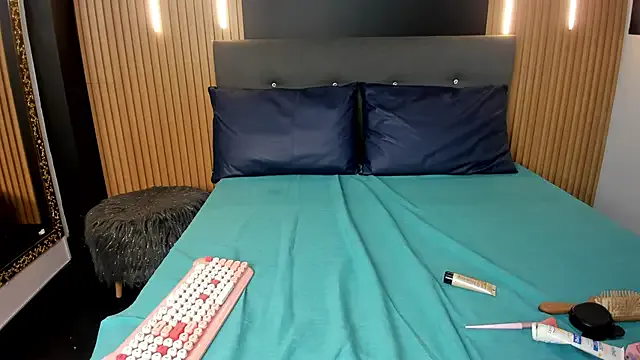 EvaaLovia1 on StripChat 