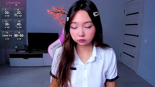 Fluffy_Rose on StripChat