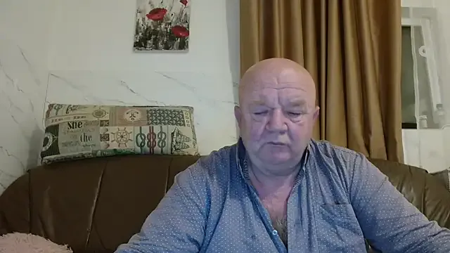 fullballs6 on StripChat