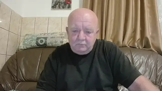 fullballs6 on StripChat