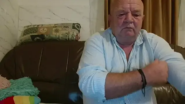 fullballs6 on StripChat