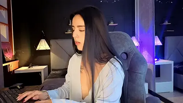 Offline giapearl25 on StripChat