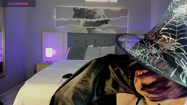 Offline Isabella_glam on StripChat