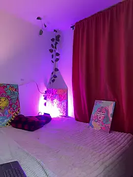 Kitty_arts on StripChat