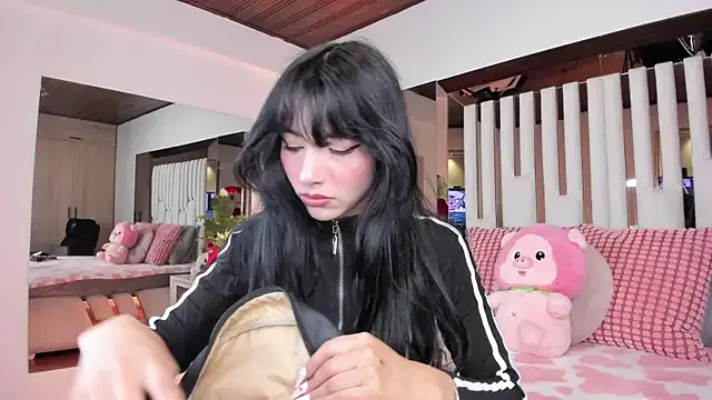 Kitty_Eliffe on StripChat