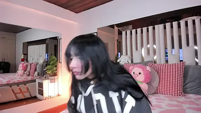 Kitty_Eliffe on StripChat