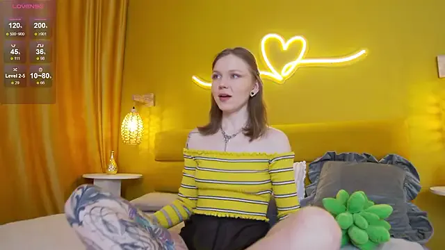 lessysweety on StripChat