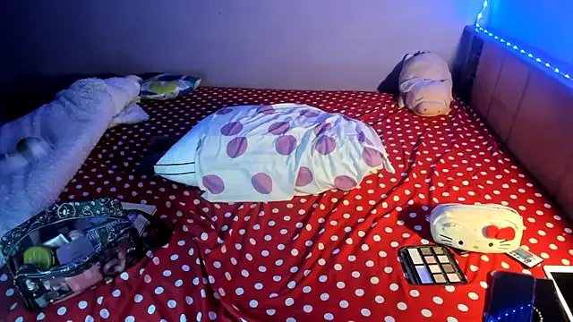 StripChat LunaDeCristall is Freechat LunaDeCristall — masturbate cum