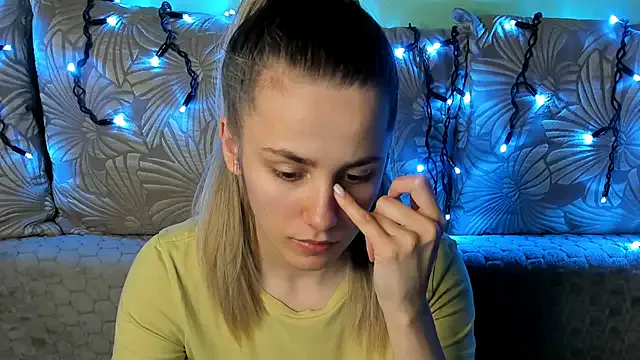 MaggieCake on StripChat